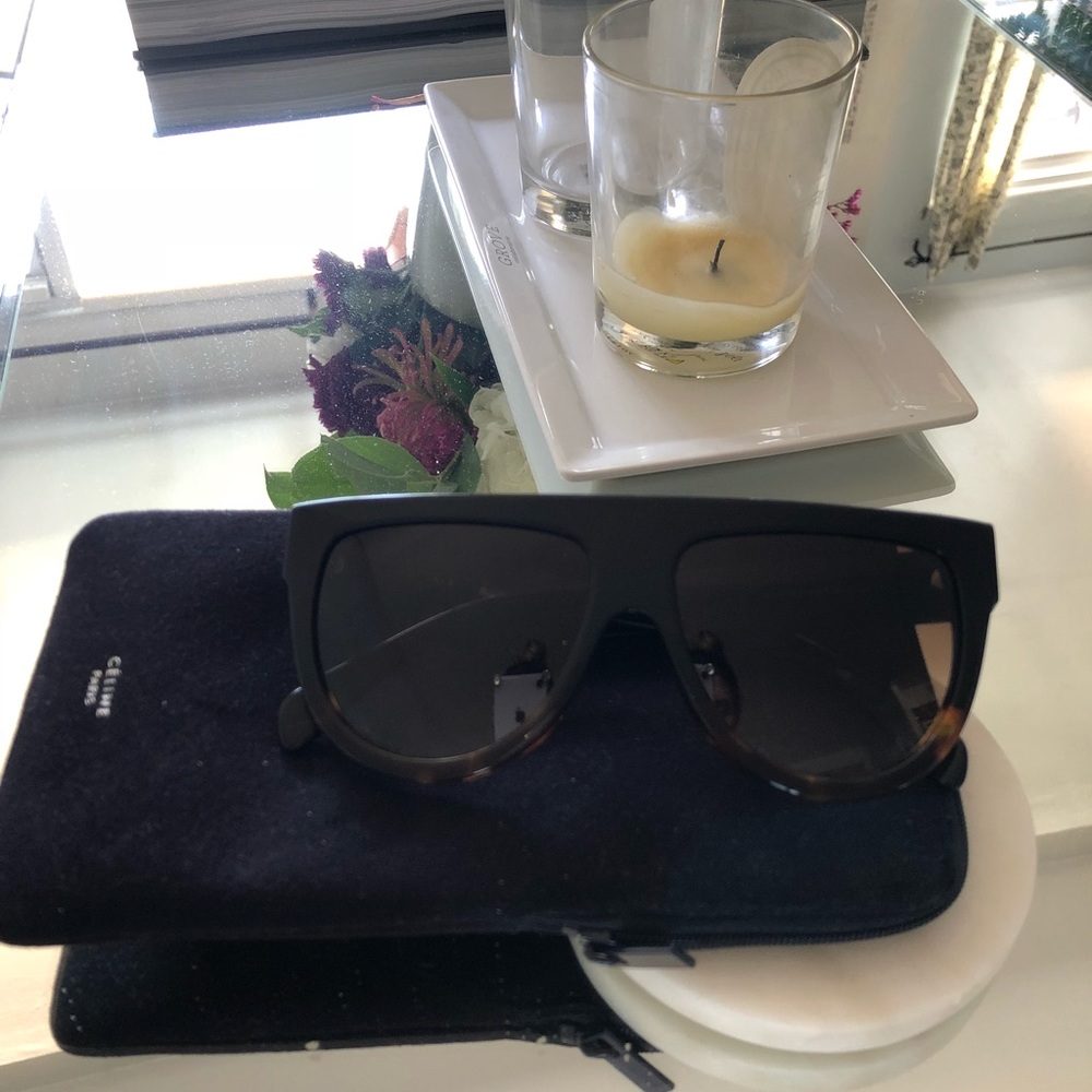 *Sold on A Second Chance Resale*Cèline Sunglasses - Picture 2 of 8